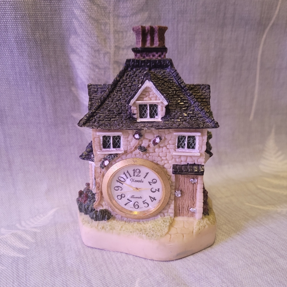 Xanadu Quartz County Cottage Clock